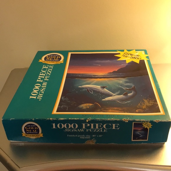 🎉2/$15🎉1000 piece jigsaw puzzle, “Night of the Comet” - Picture 2 of 11